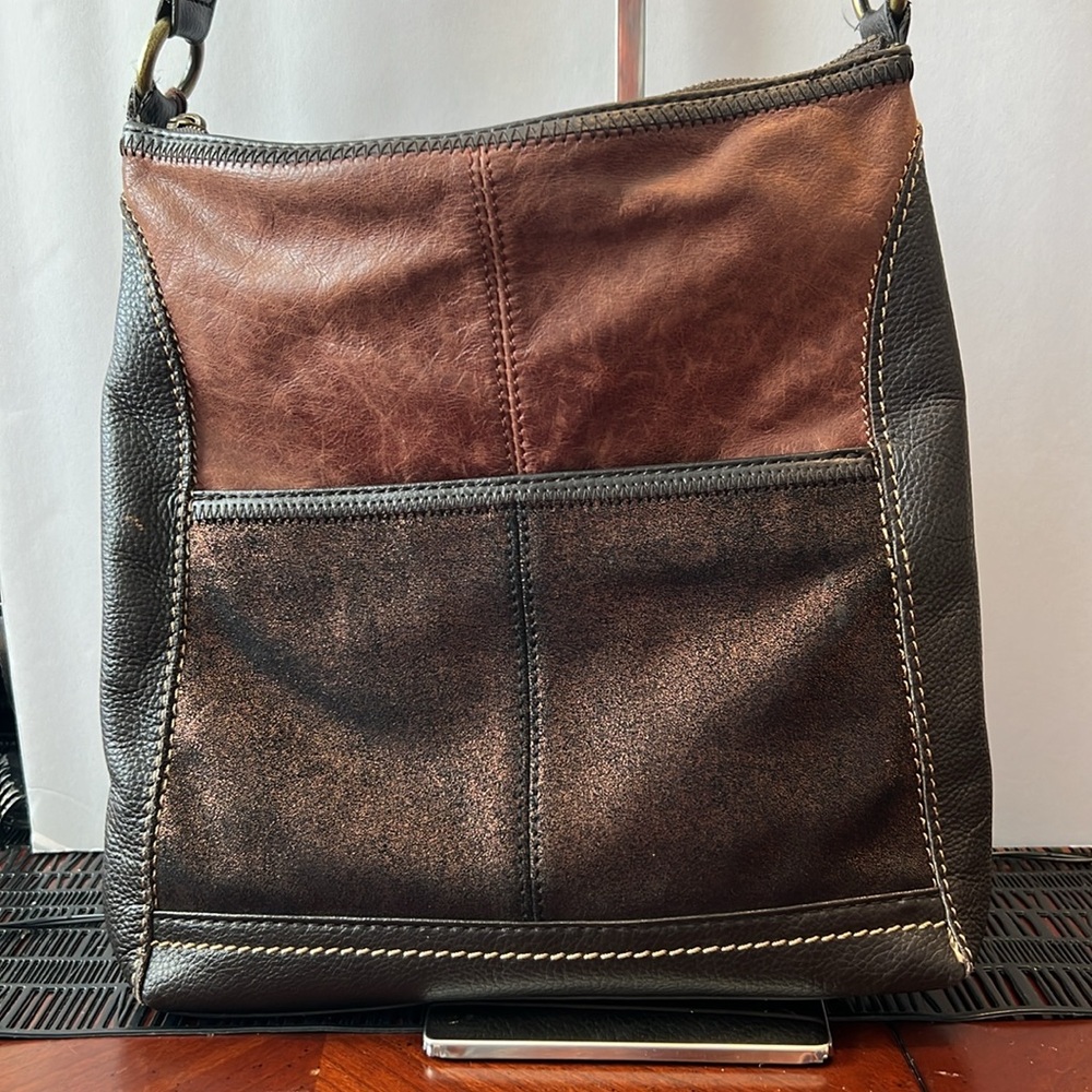 The Sak Brown and Black Leather Shoulder Bag - Picture 3 of 6